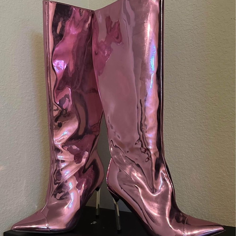 Beautiful Pink Metallic Boots